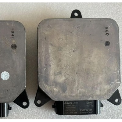 89908-47040 Правый LED модуль Toyota Prius 31800-70947